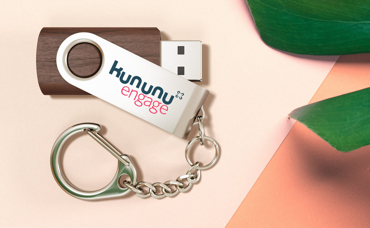 Twister Wood - Wooden USB Stick gallery thumbnail